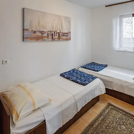 Viktor Apartamento *